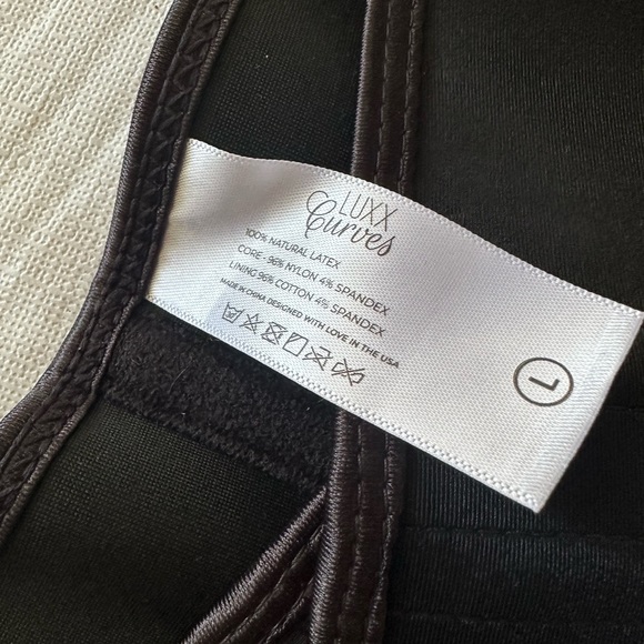 Other - Luxx Curve Waist Trainer